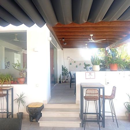 Hostal Casa Emilio อัลเมรีอา ภายนอก รูปภาพ