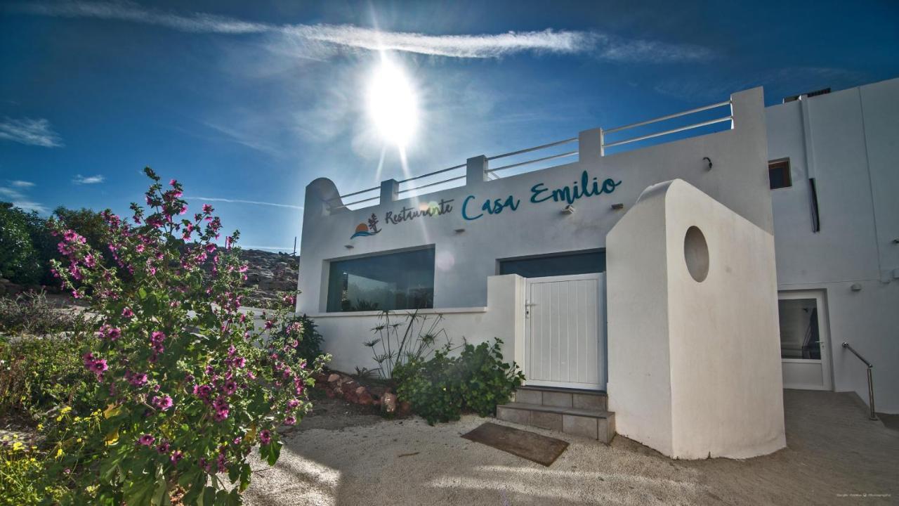 Hostal Casa Emilio อัลเมรีอา ภายนอก รูปภาพ