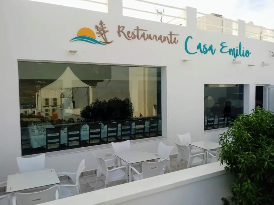 Hostal Casa Emilio อัลเมรีอา ภายนอก รูปภาพ