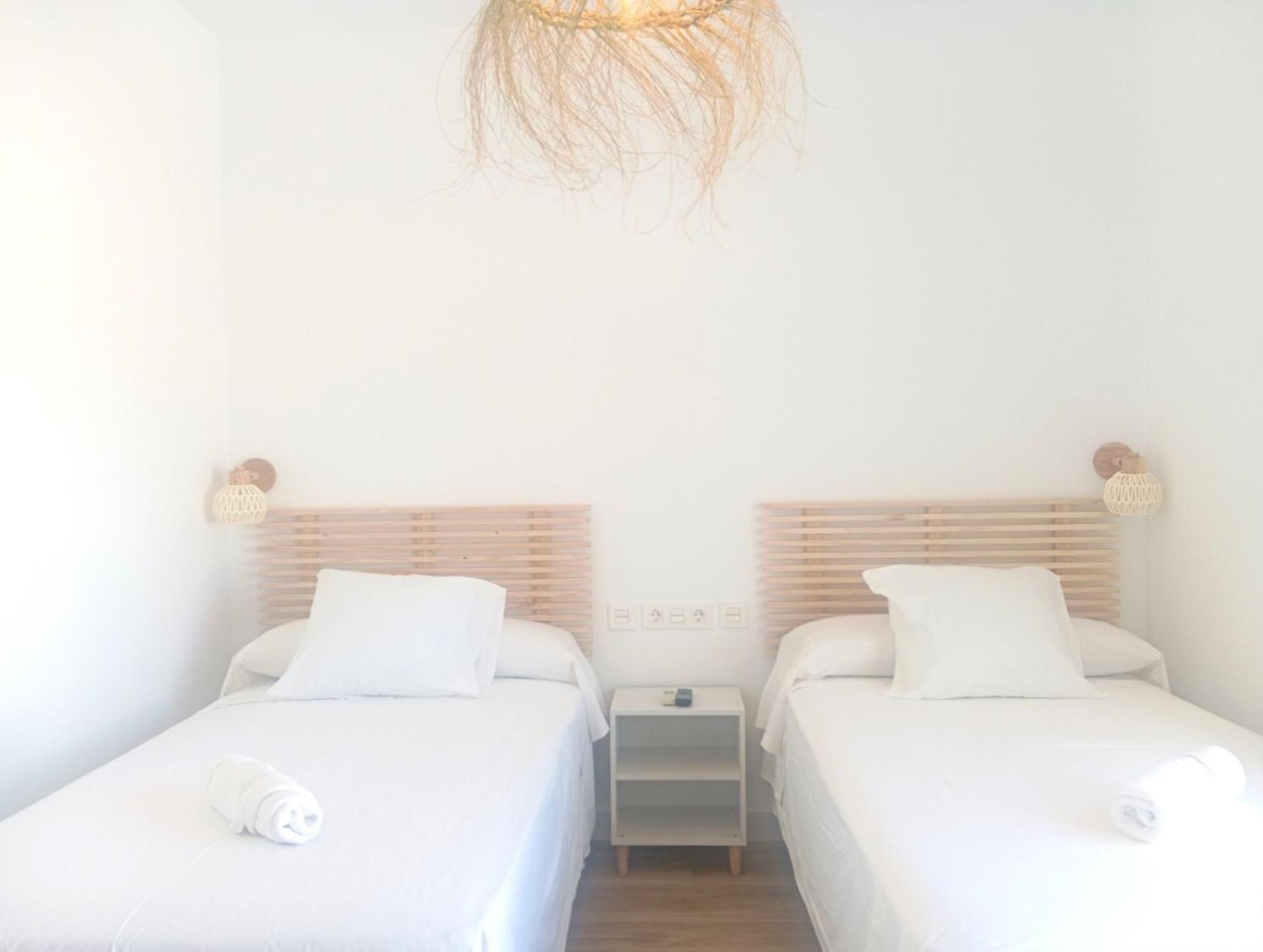 Hostal Casa Emilio อัลเมรีอา ภายนอก รูปภาพ