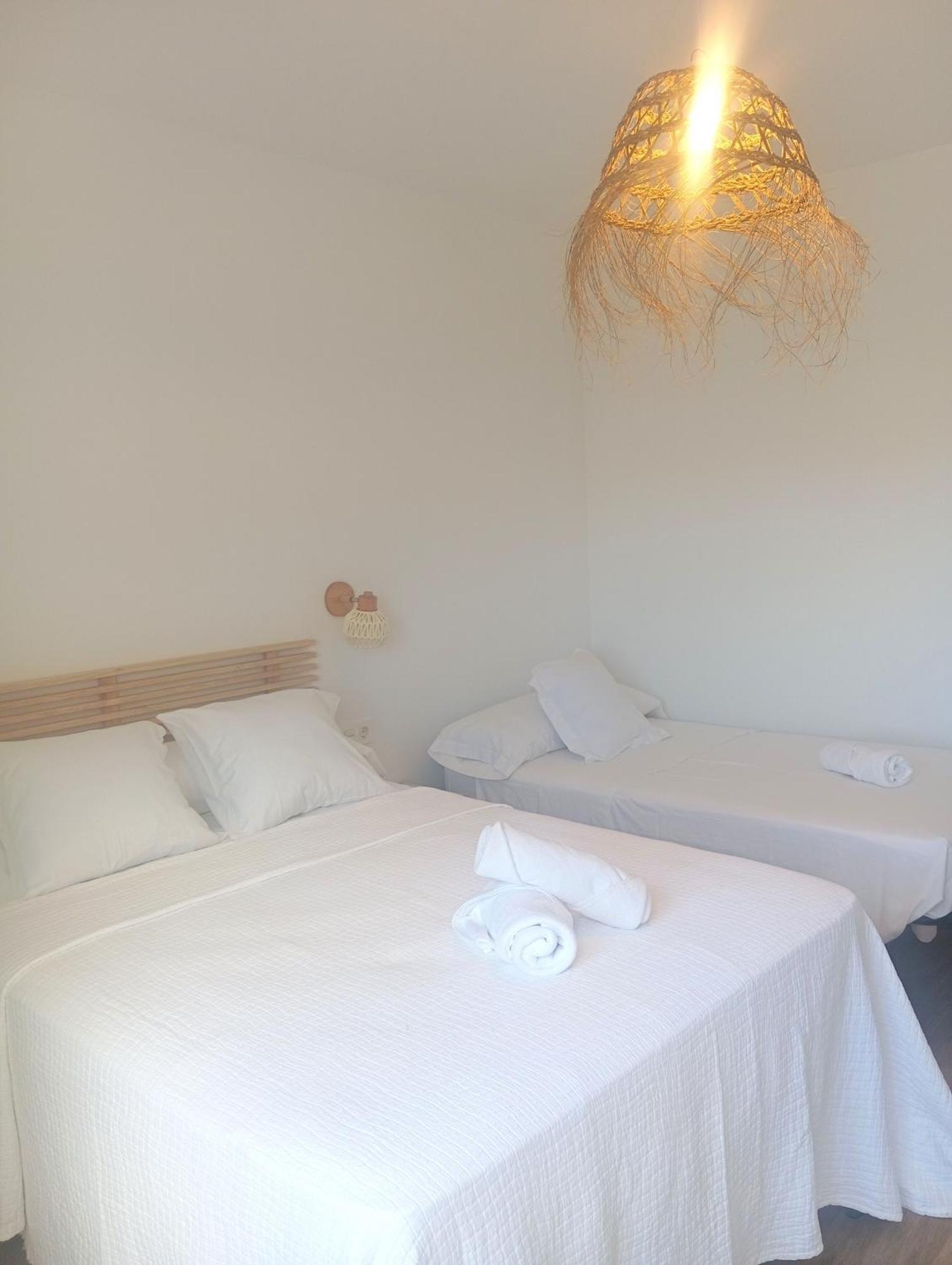 Hostal Casa Emilio อัลเมรีอา ภายนอก รูปภาพ