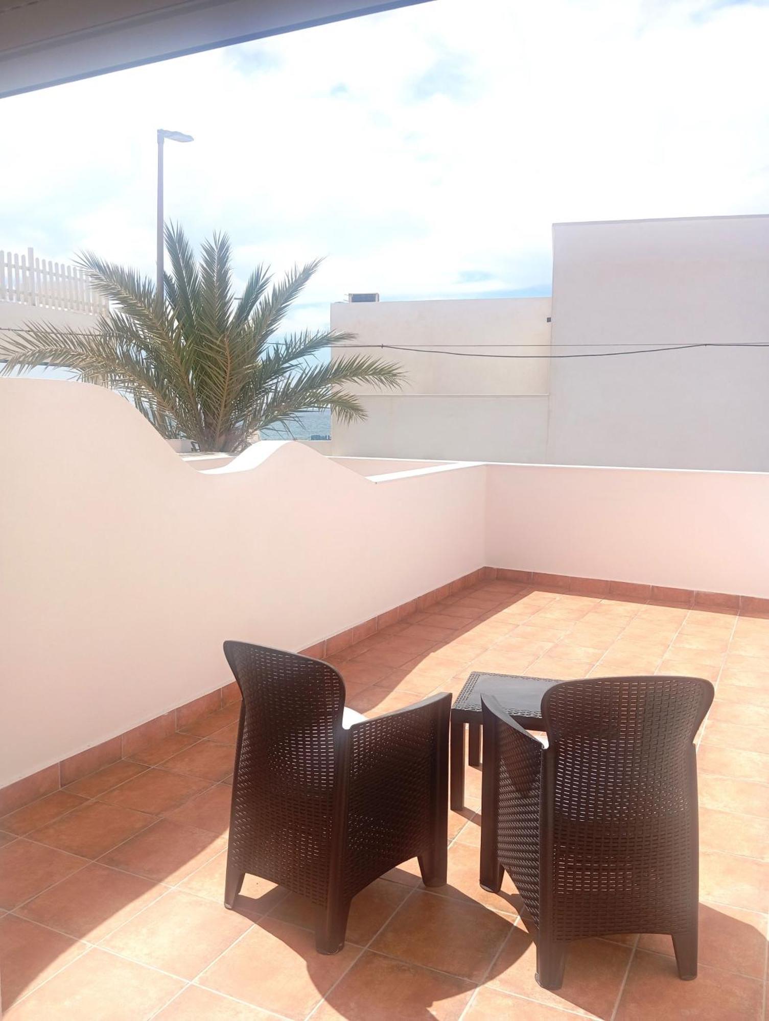 Hostal Casa Emilio อัลเมรีอา ภายนอก รูปภาพ