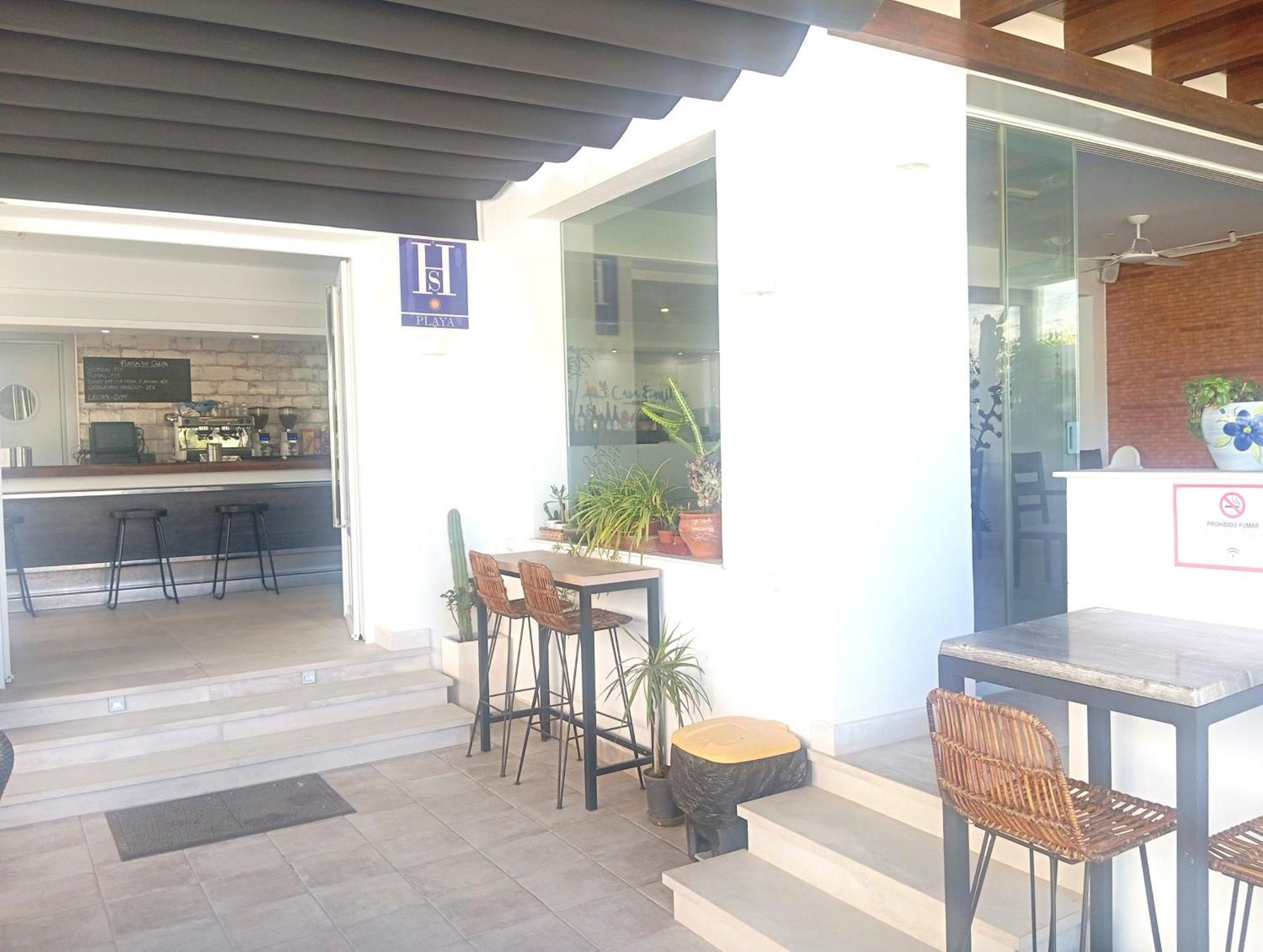 Hostal Casa Emilio อัลเมรีอา ภายนอก รูปภาพ